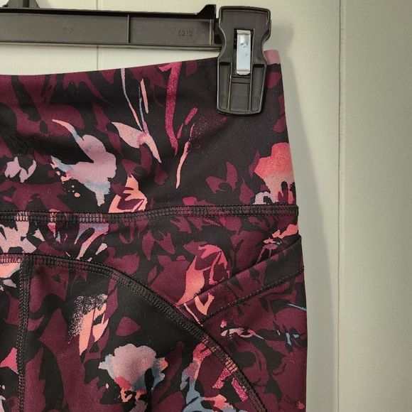 All in Motion Contour Power Waist High-Rise 7/8 Leggings - Picture 8 of 9